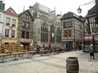  terrasse de café sur la place Israel